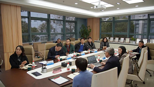 上海市浦东新区政府党组成员、副区长吴强，浦东新区科经委副主任李晓亮，张江管理局副局长吴俊，张江集团副总经理王凯荣等调研人生就是博